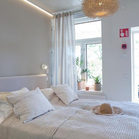 Hotel Amandis Naantali Bagian luar foto