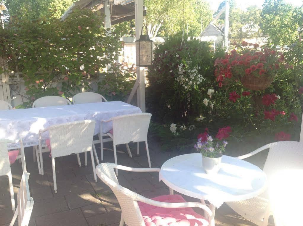 Hotel Amandis Naantali Bagian luar foto